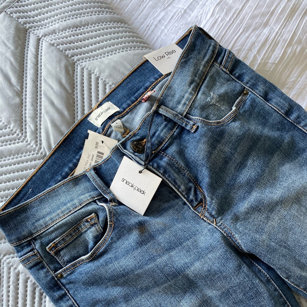 BRAND NEW Gorgeous pair of jeans